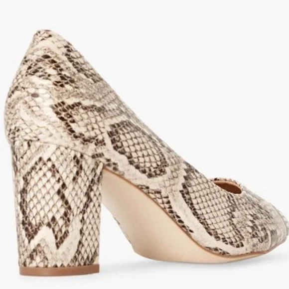 Women’s Size 12  Tan Snakeskin Pump. - Picture 8 of 8